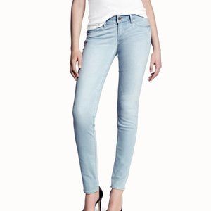 H&M Mid-Rise Bleached Blue Skinny Jeans Size 6